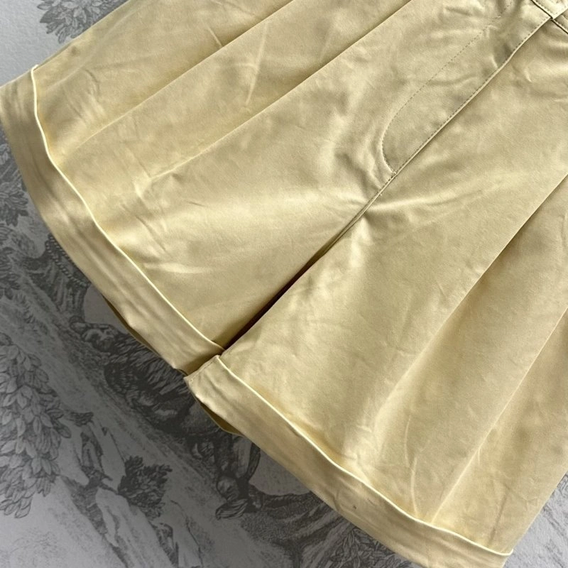 Seasonal Louis Vuitton Short Pants 130651