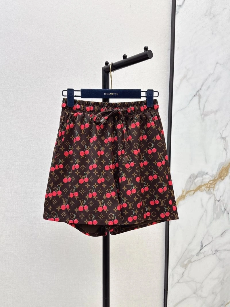 Stylish Louis Vuitton Short Pants 130654
