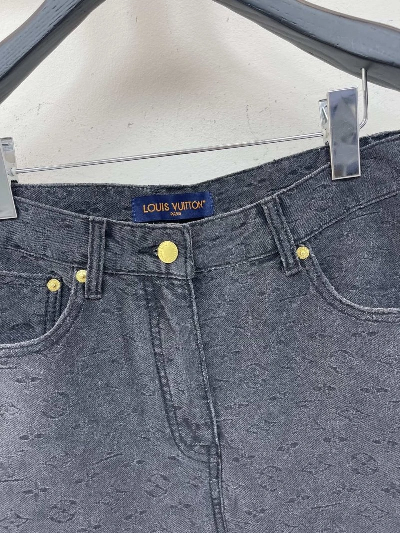 Upgraded Louis Vuitton Short Pants 130640