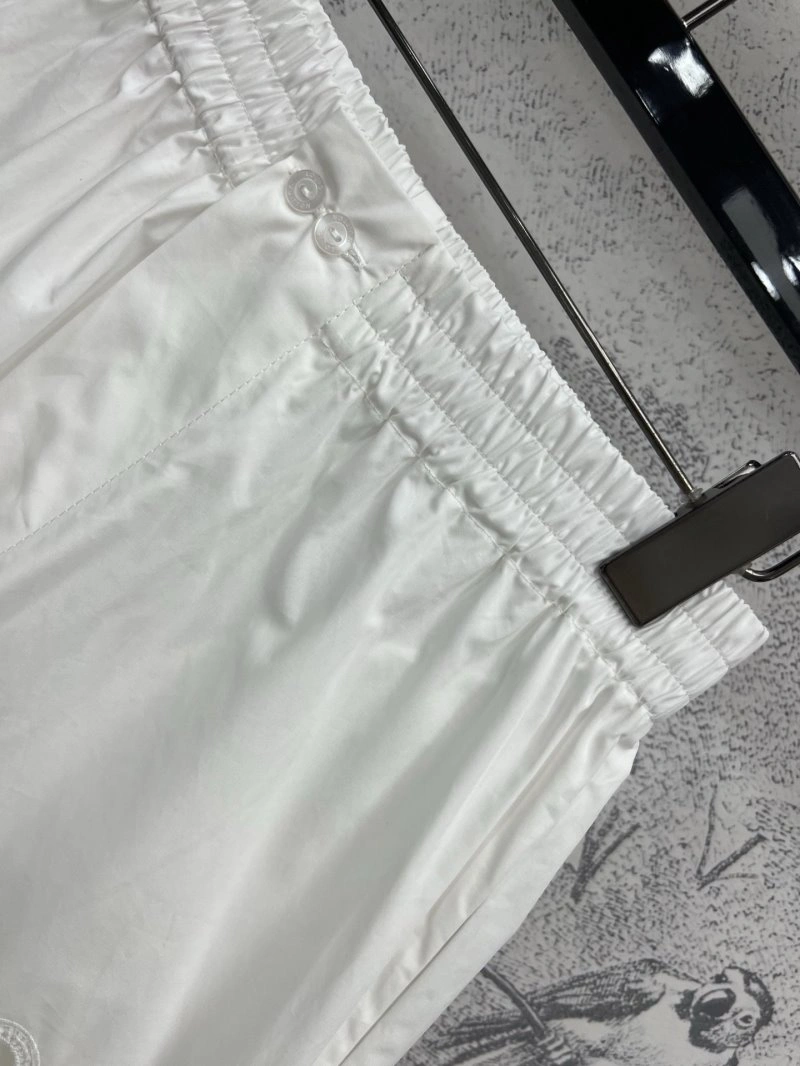 Louis Vuitton Short Pants Chic 130655