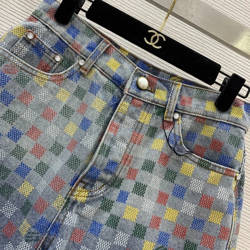 Breathable Louis Vuitton Short Pants 130639