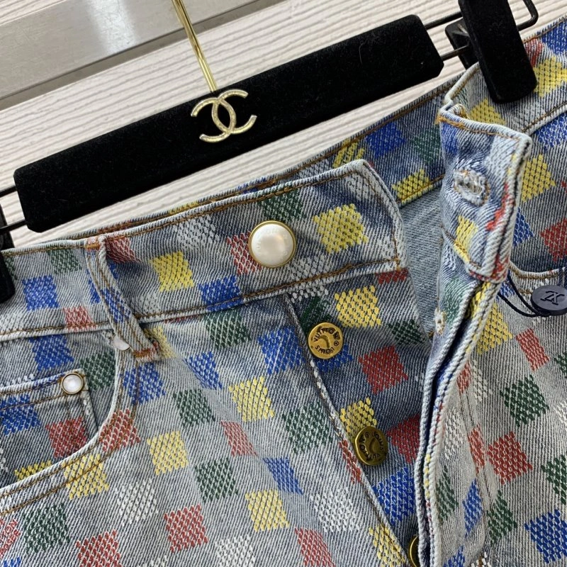 Breathable Louis Vuitton Short Pants 130639