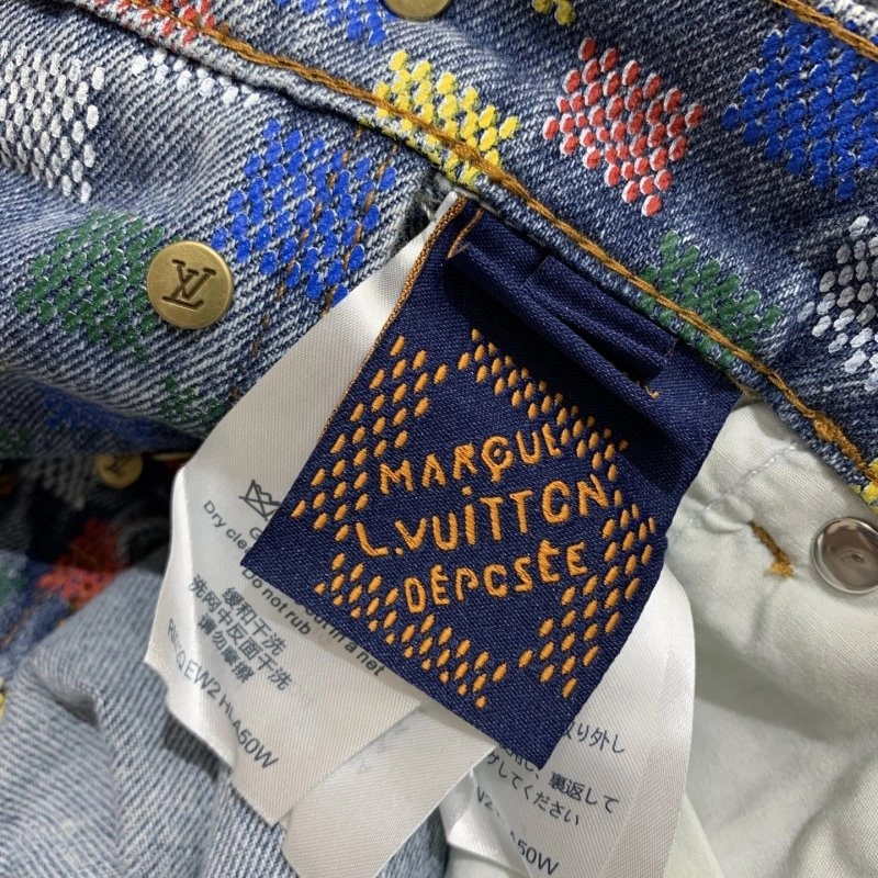 Breathable Louis Vuitton Short Pants 130639
