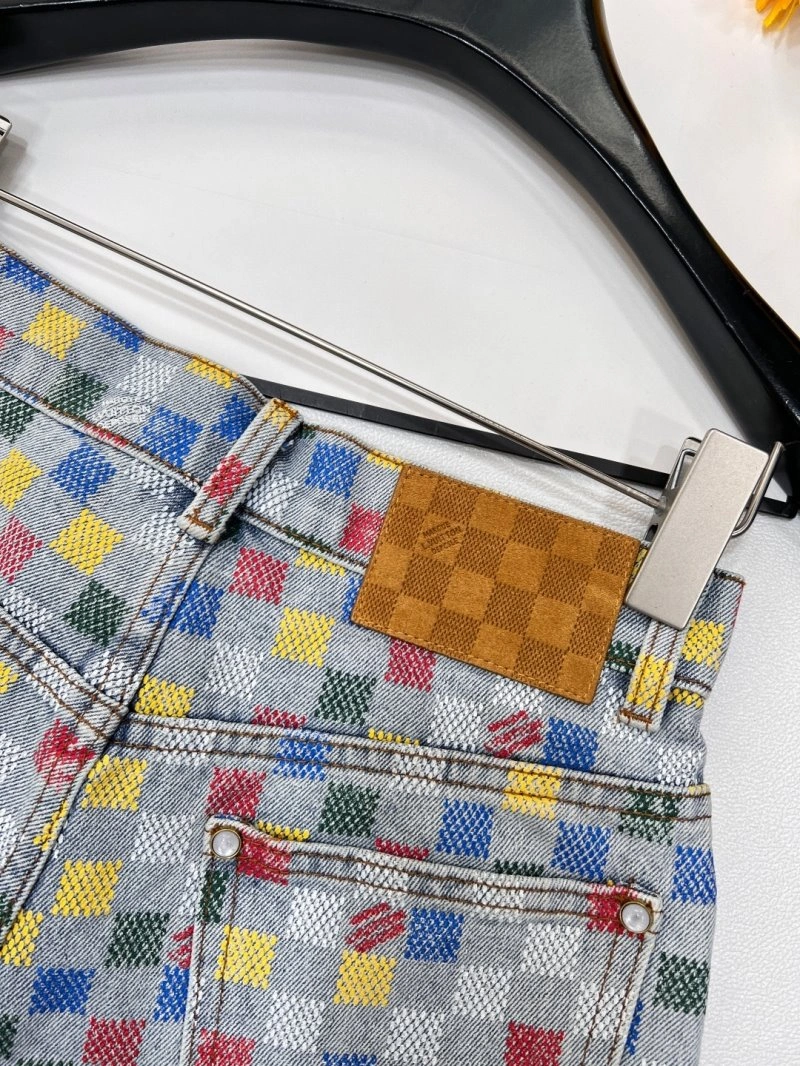 Bright Louis Vuitton Short Pants 130627