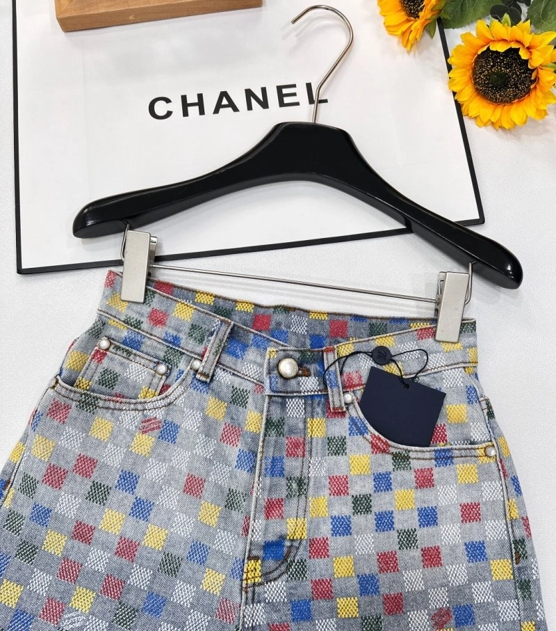 Bright Louis Vuitton Short Pants 130627