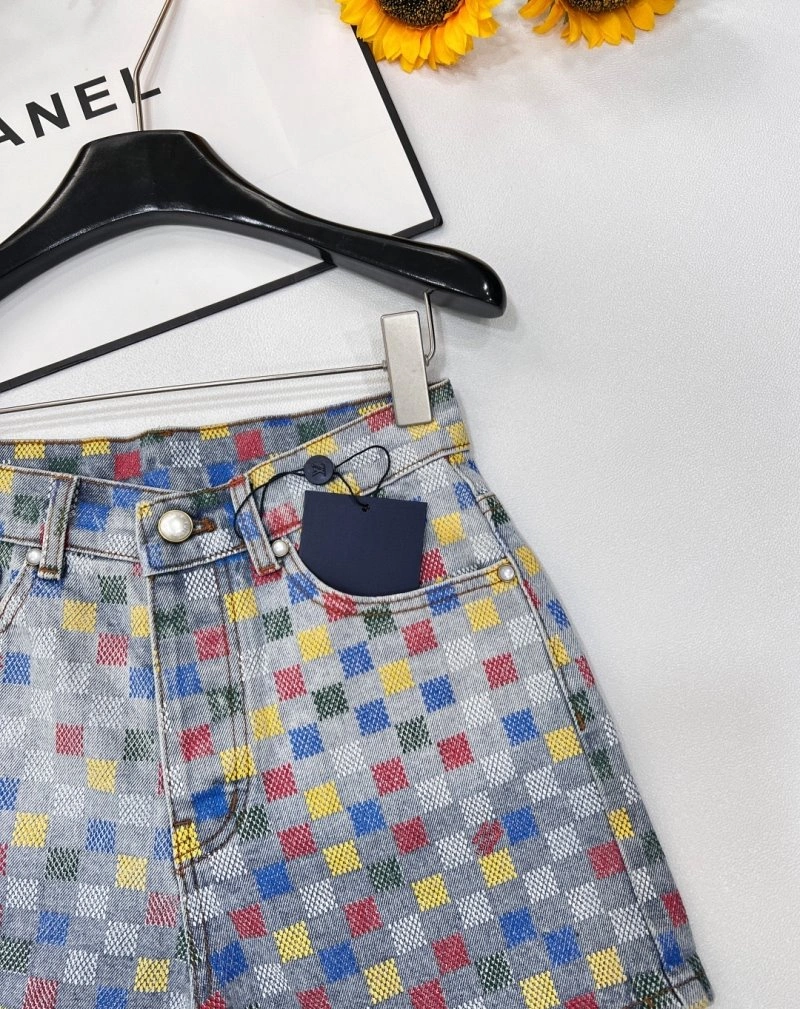 Bright Louis Vuitton Short Pants 130627