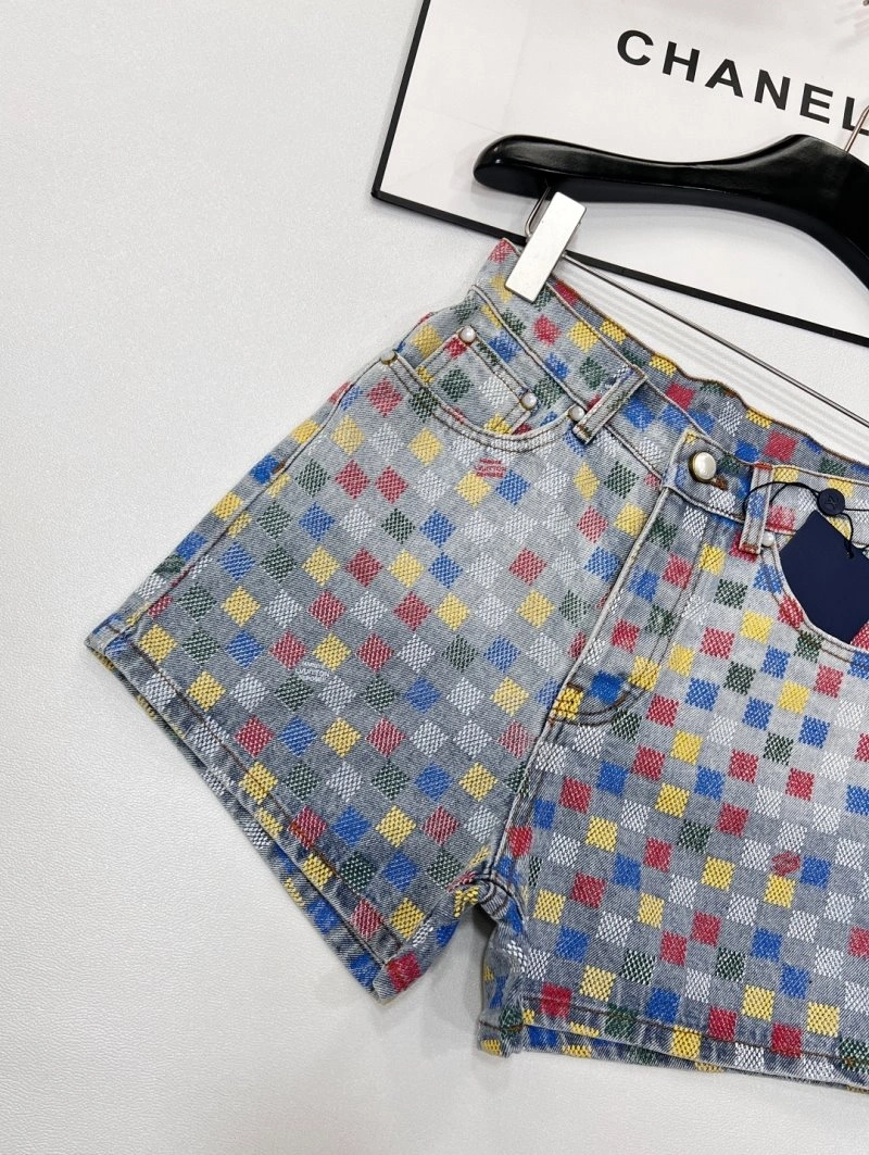 Bright Louis Vuitton Short Pants 130627