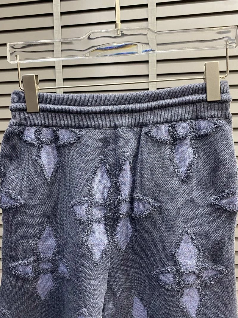 ModernLook Louis Vuitton Short Pants 135753