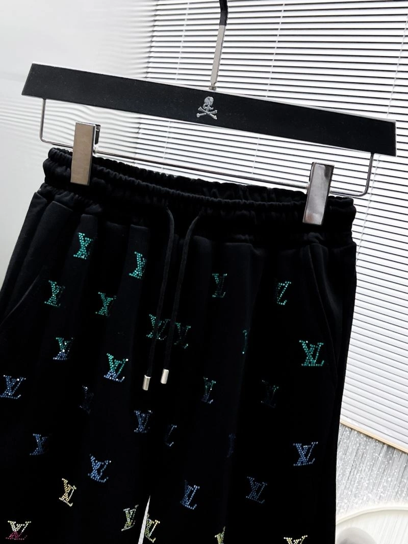 EyeCatching Louis Vuitton Short Pants 134834