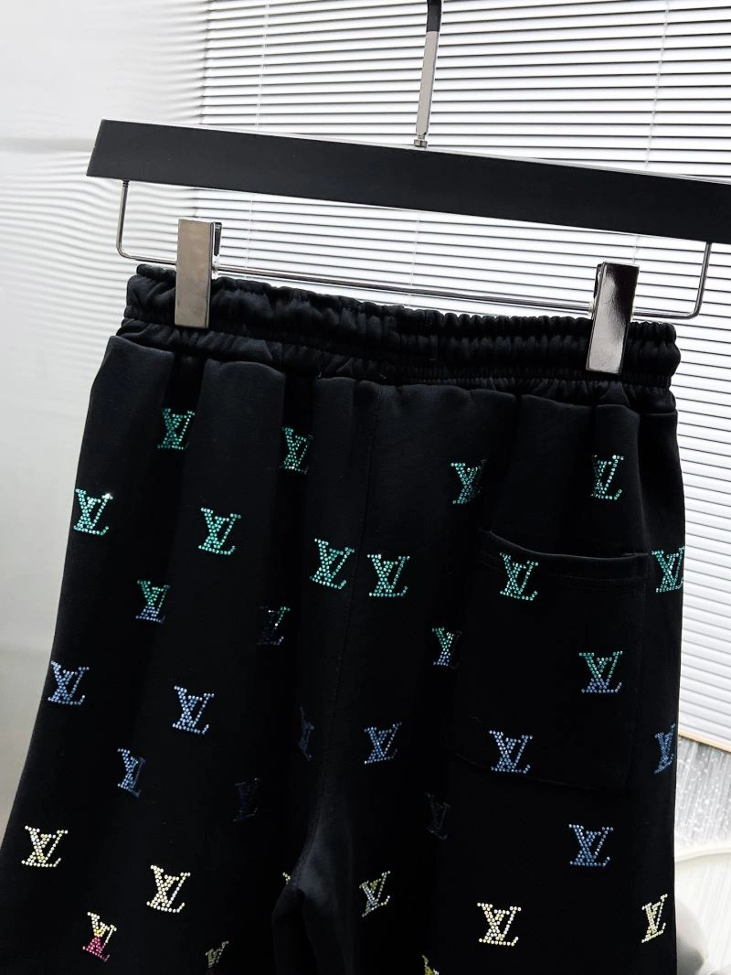 EyeCatching Louis Vuitton Short Pants 134834