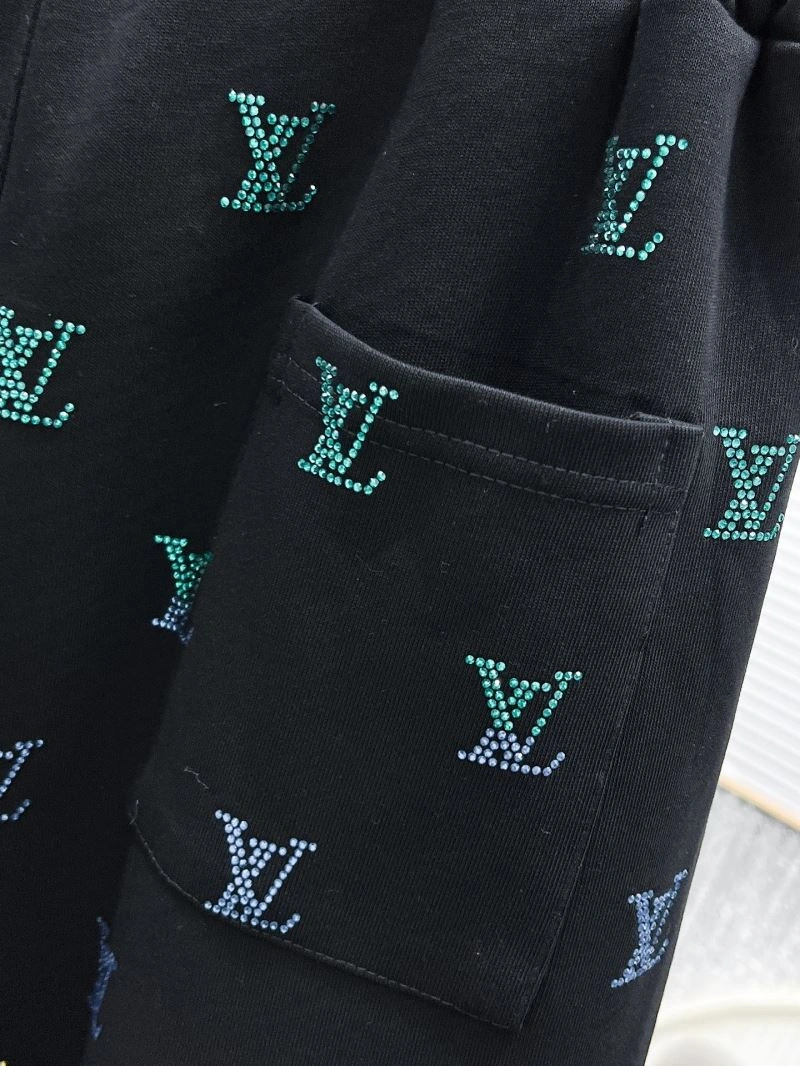 EyeCatching Louis Vuitton Short Pants 134834