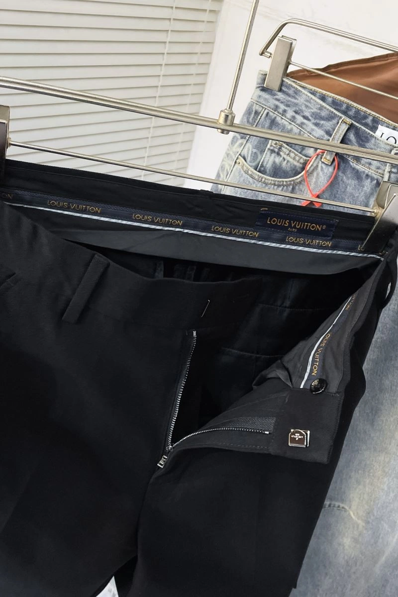 Louis Vuitton Short Pants WrinkleFree 134828