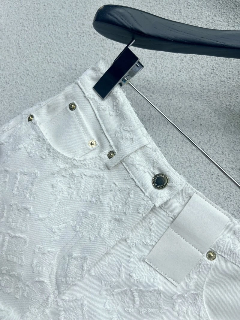 Sustainable Louis Vuitton Short Pants 131361