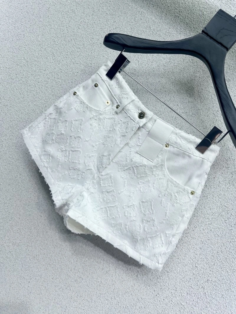 Sustainable Louis Vuitton Short Pants 131361