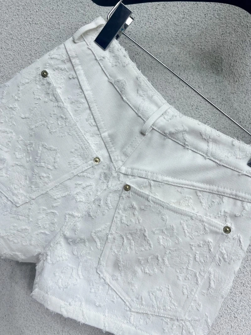 Sustainable Louis Vuitton Short Pants 131361