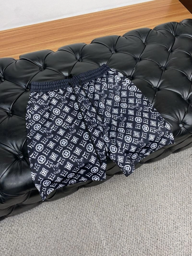 Seasonal Louis Vuitton Short Pants 133731