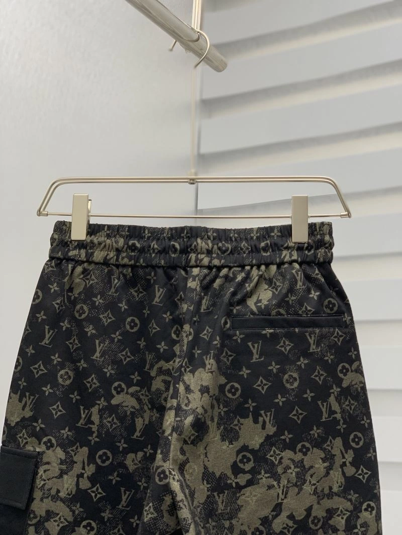 Neat Louis Vuitton Short Pants 133717