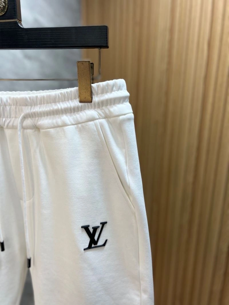 Louis Vuitton Short Pants Sporty 133702