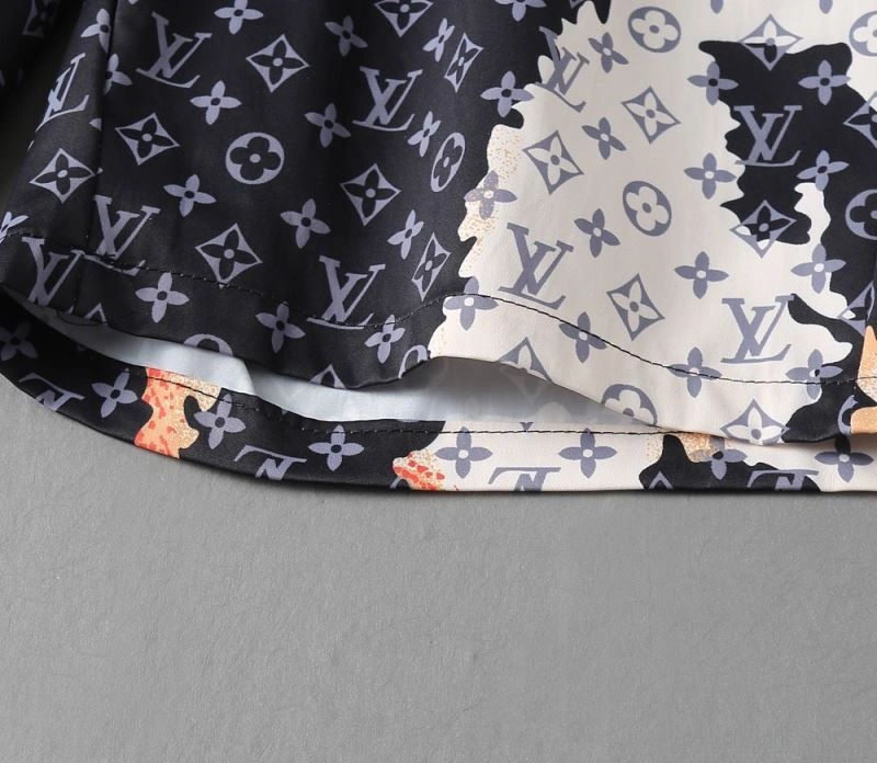 Contemporary Louis Vuitton Short Pants 133709