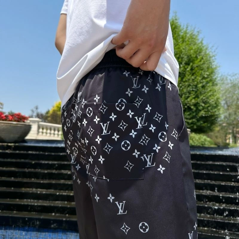 Louis Vuitton Short Pants Breathable 133710