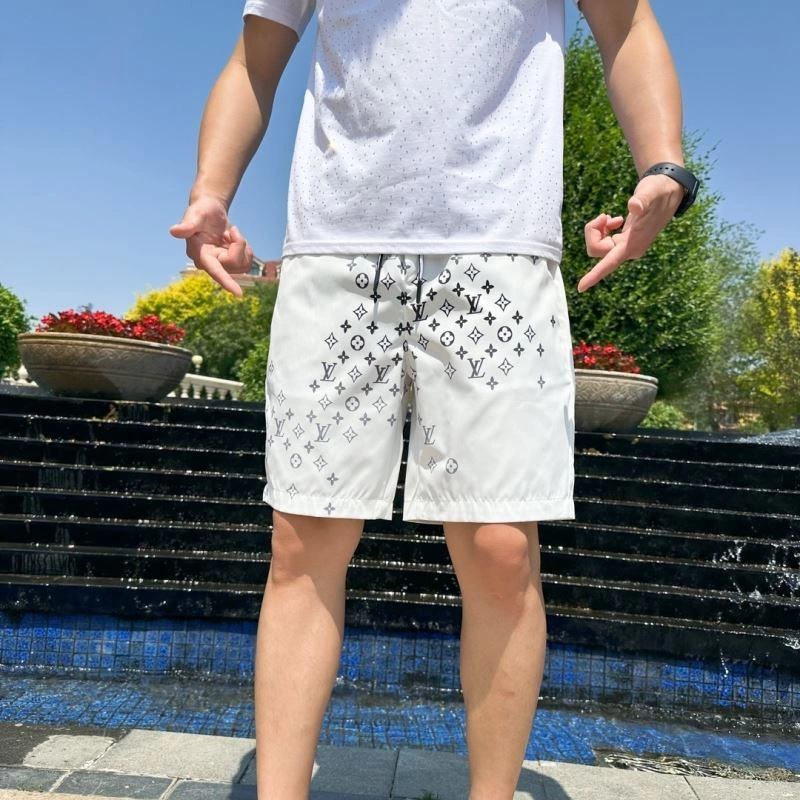 Snug Louis Vuitton Short Pants 133698
