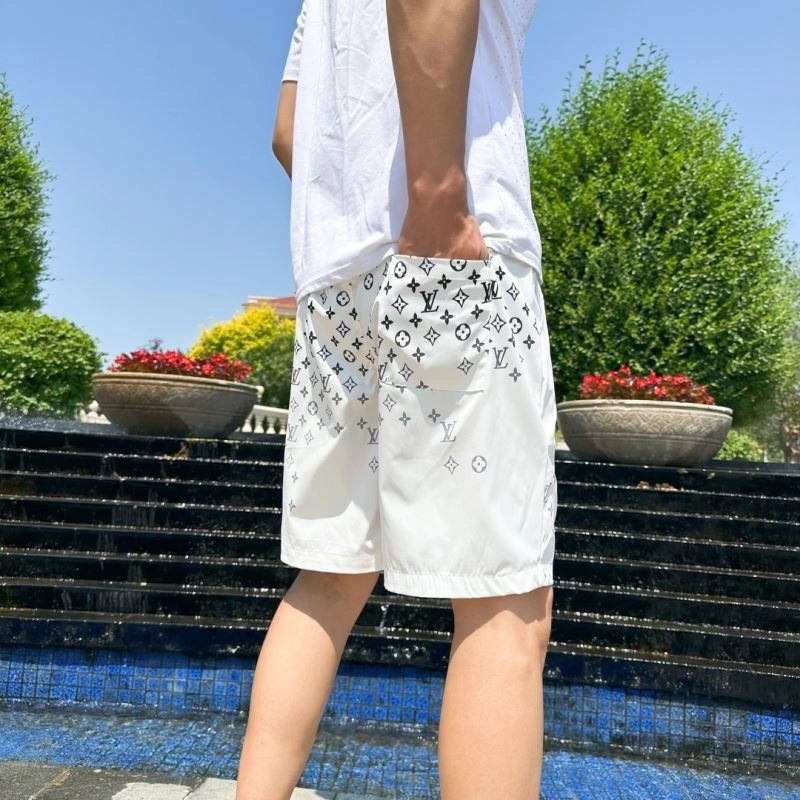 Snug Louis Vuitton Short Pants 133698