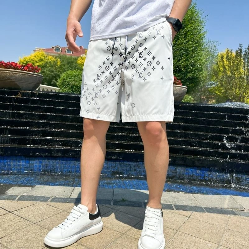 Snug Louis Vuitton Short Pants 133698
