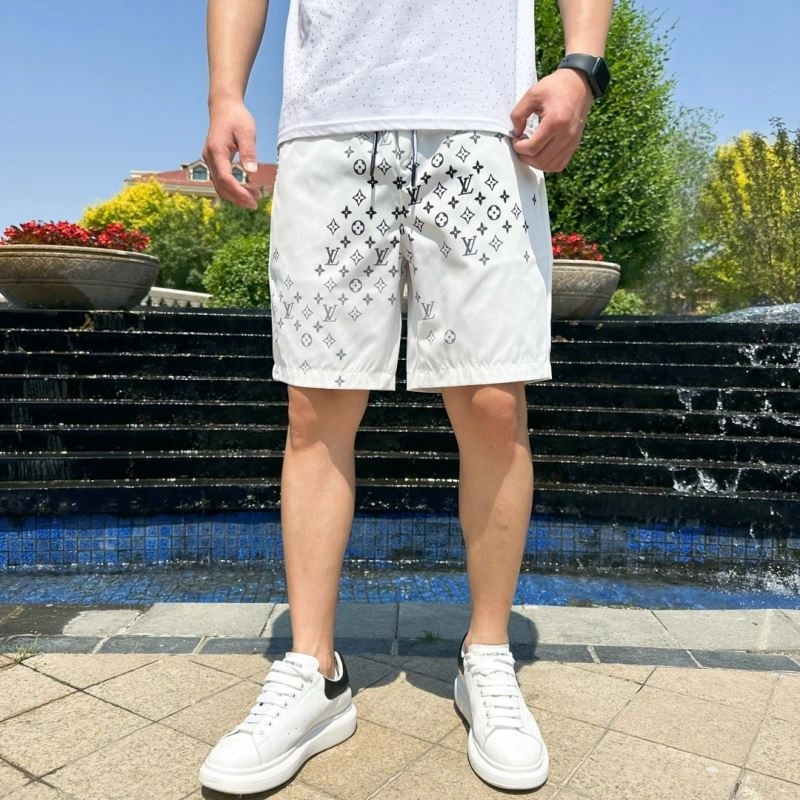 Snug Louis Vuitton Short Pants 133698