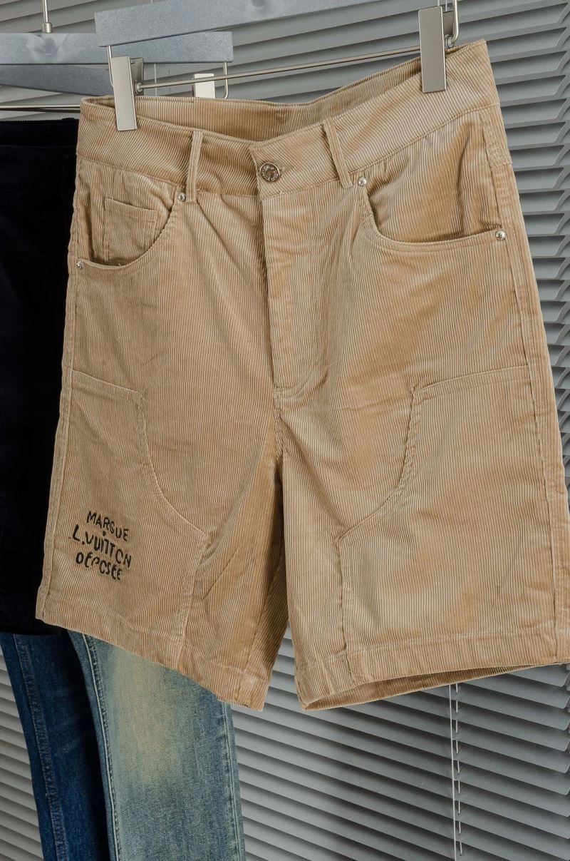 Breathable Louis Vuitton Short Pants 133706