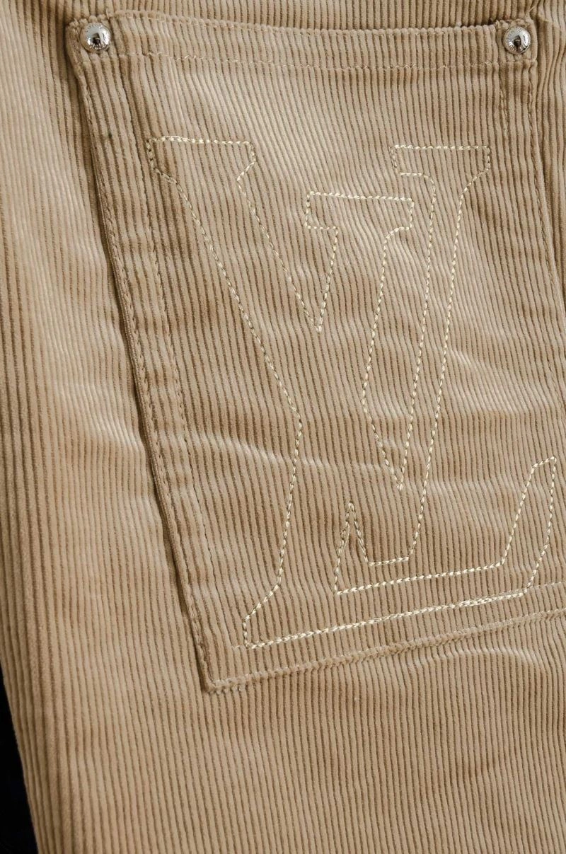 Breathable Louis Vuitton Short Pants 133706