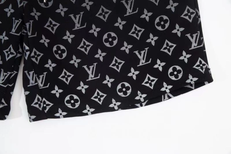 Resilient Louis Vuitton Short Pants 133684
