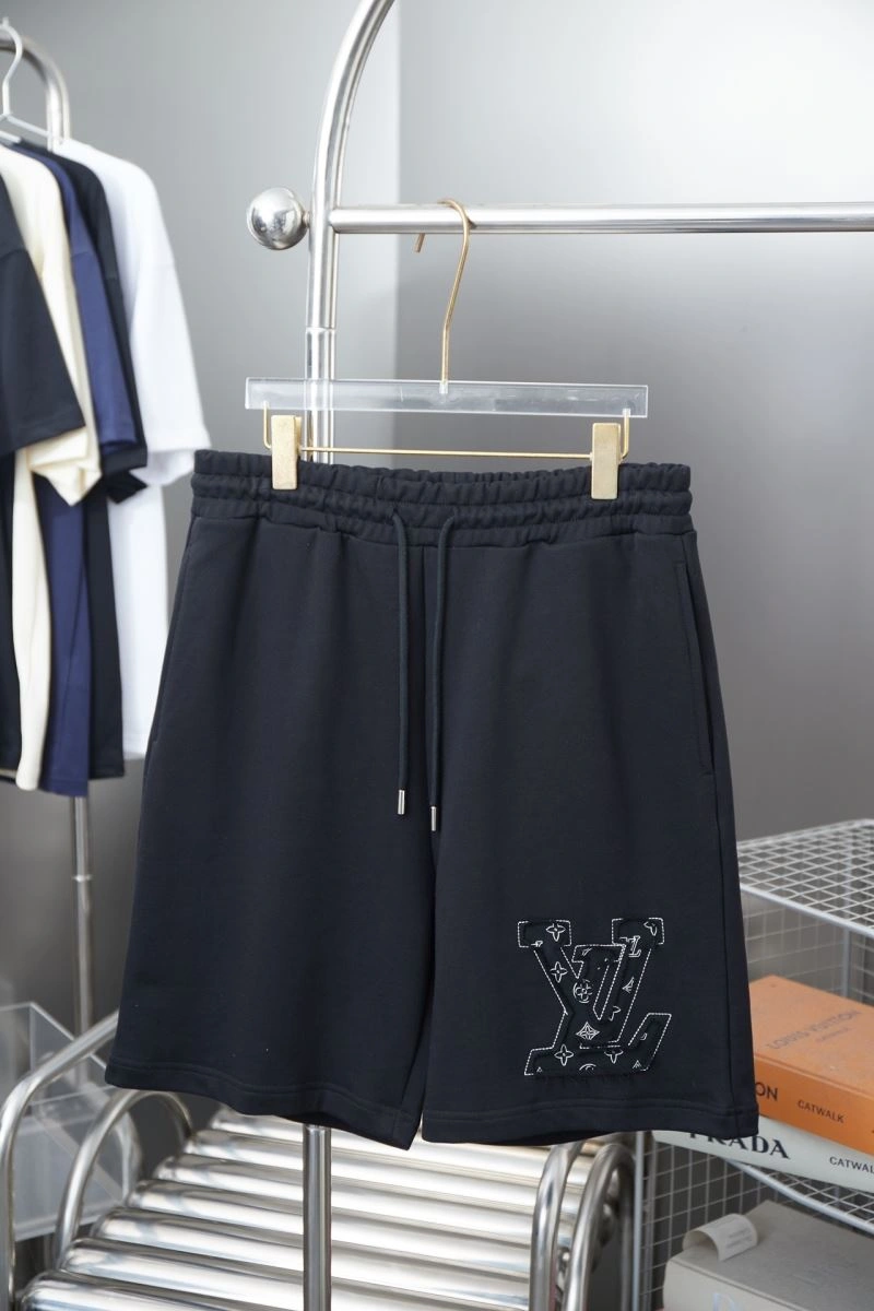 Seasonal Louis Vuitton Short Pants 133682