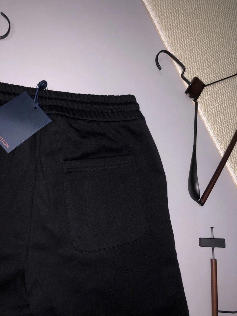 Louis Vuitton Short Pants Sleek 133714