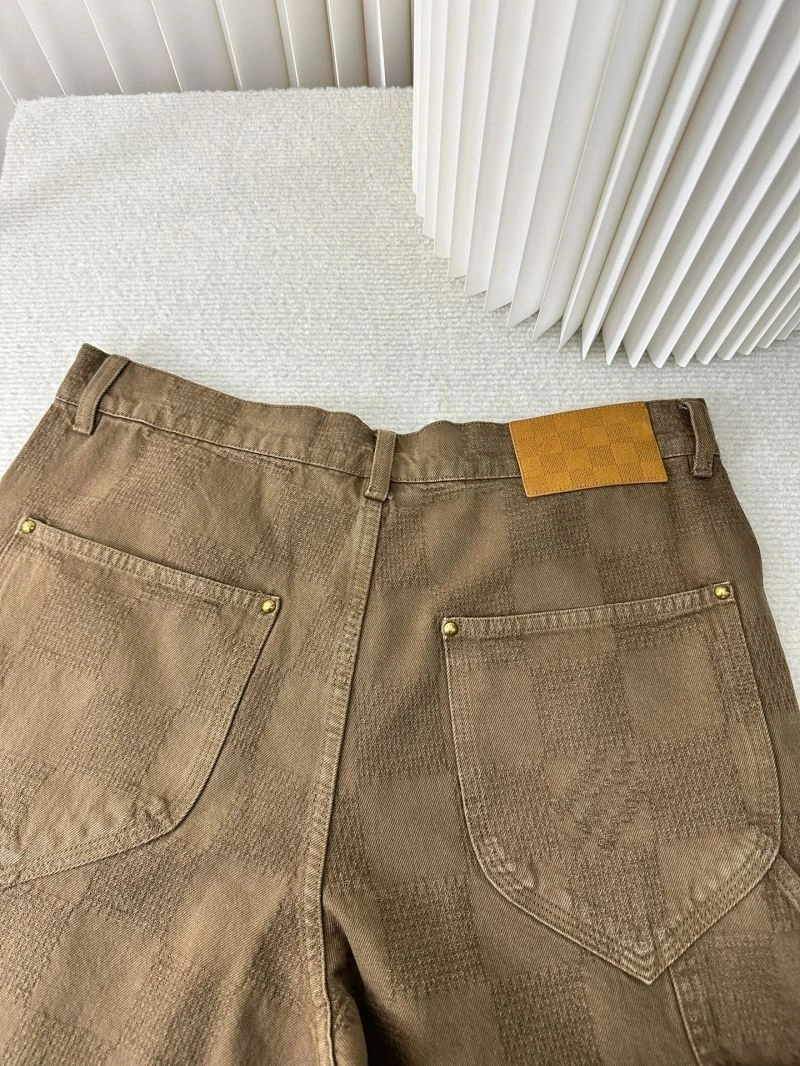 Contemporary Louis Vuitton Short Pants 132816