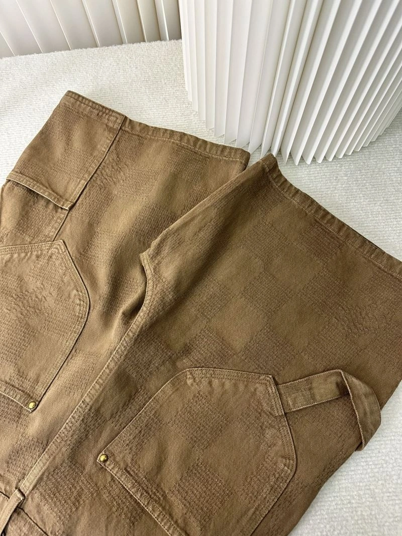 Contemporary Louis Vuitton Short Pants 132816