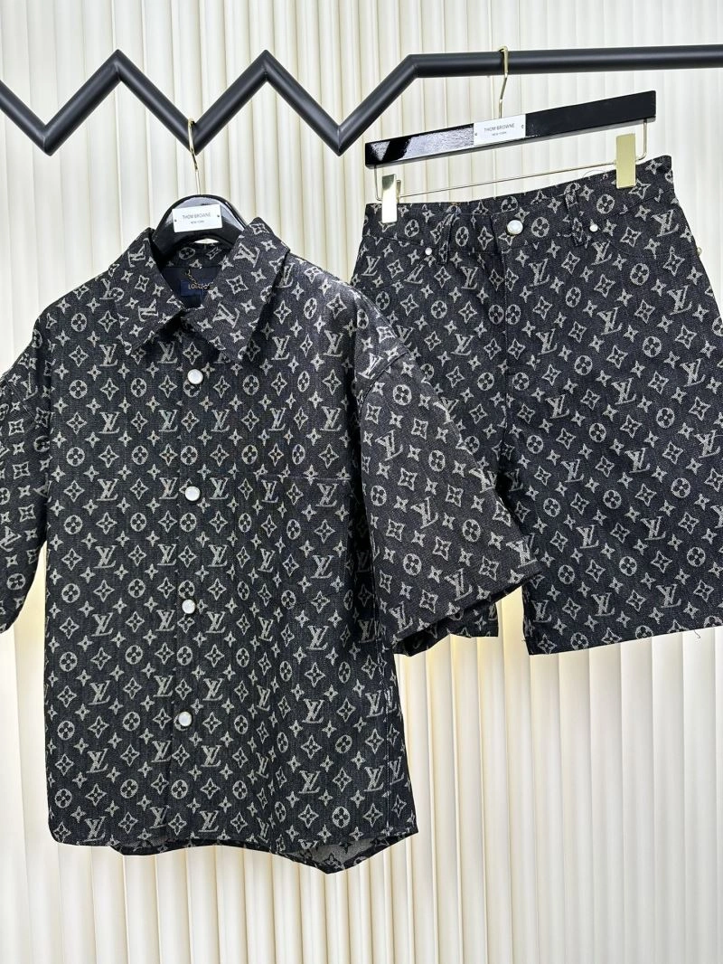 Sporty Louis Vuitton Short Pants 132757