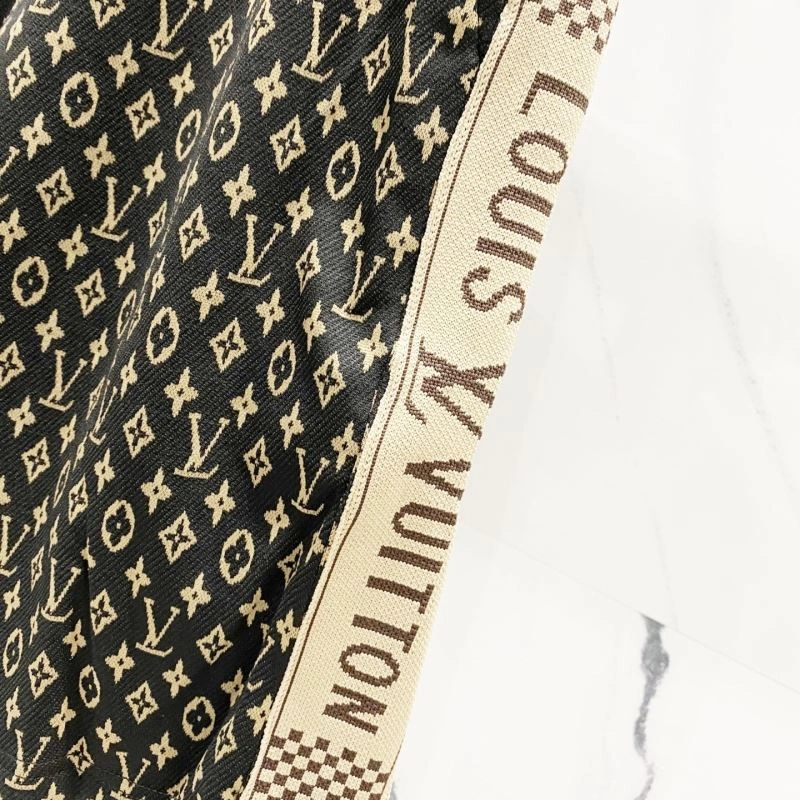 SoftTouch Louis Vuitton Short Pants 132746