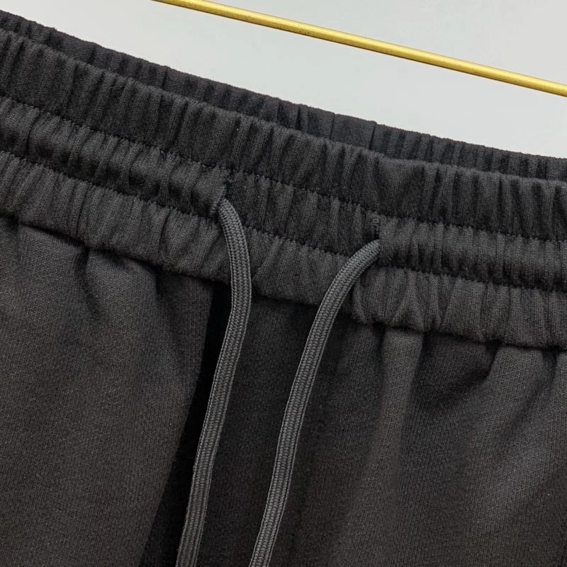 Breathable Louis Vuitton Short Pants 132722