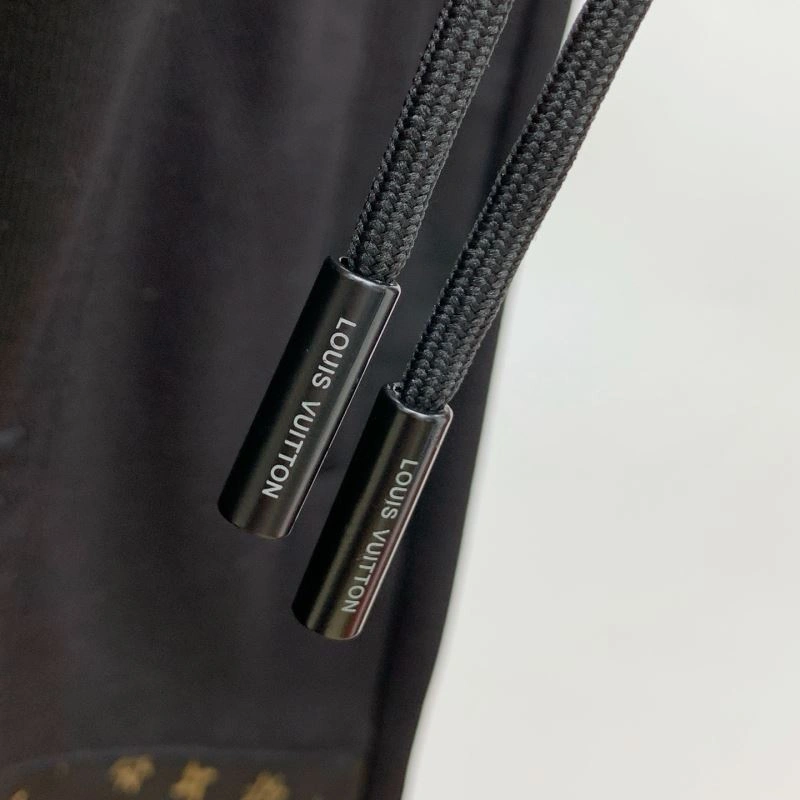 Breathable Louis Vuitton Short Pants 132722
