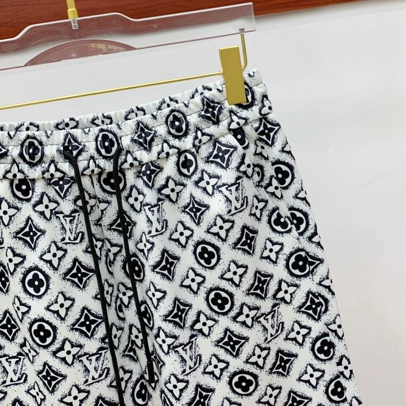 Elegant Louis Vuitton Short Pants 132706