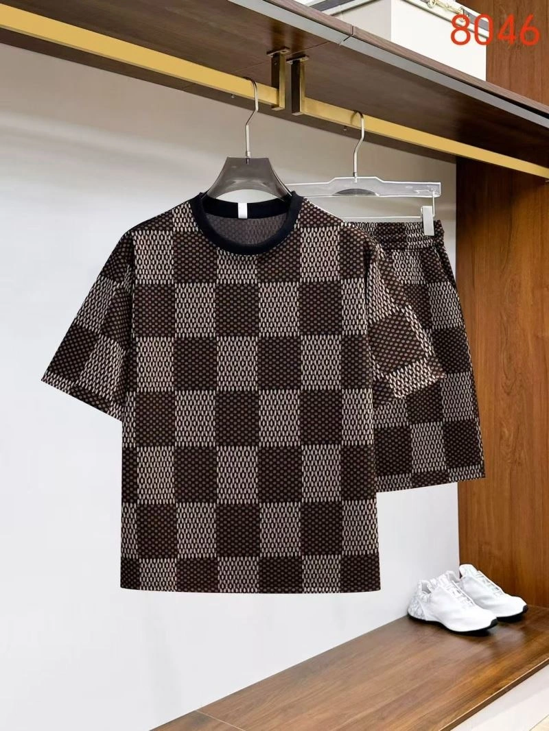 Bright Louis Vuitton Short Suits 132036
