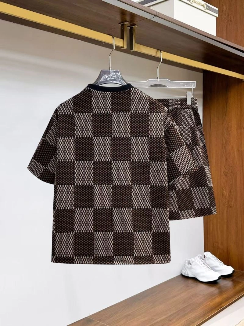 Bright Louis Vuitton Short Suits 132036