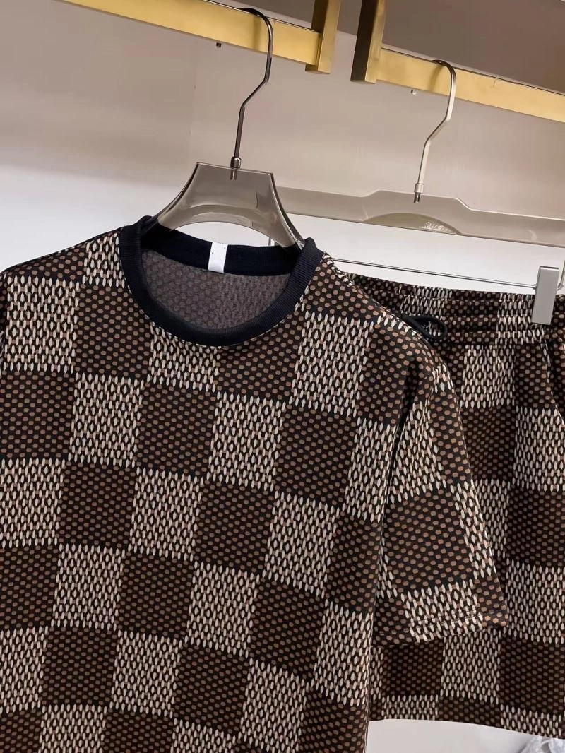 Bright Louis Vuitton Short Suits 132036