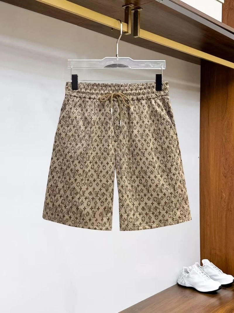 Durable Louis Vuitton Short Suits 132041