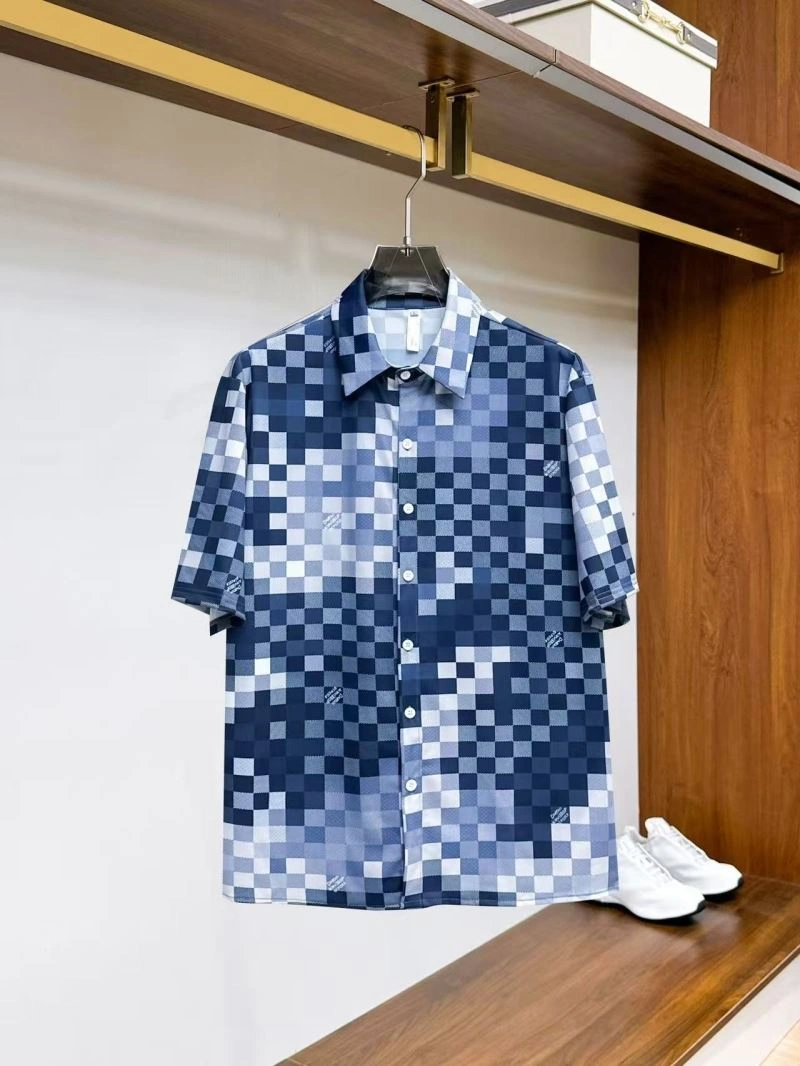 Louis Vuitton Short Suits Breathable 132030
