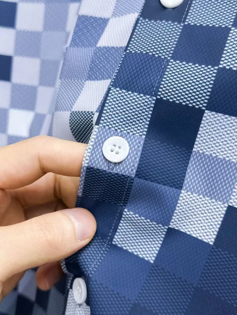 Louis Vuitton Short Suits Breathable 132030