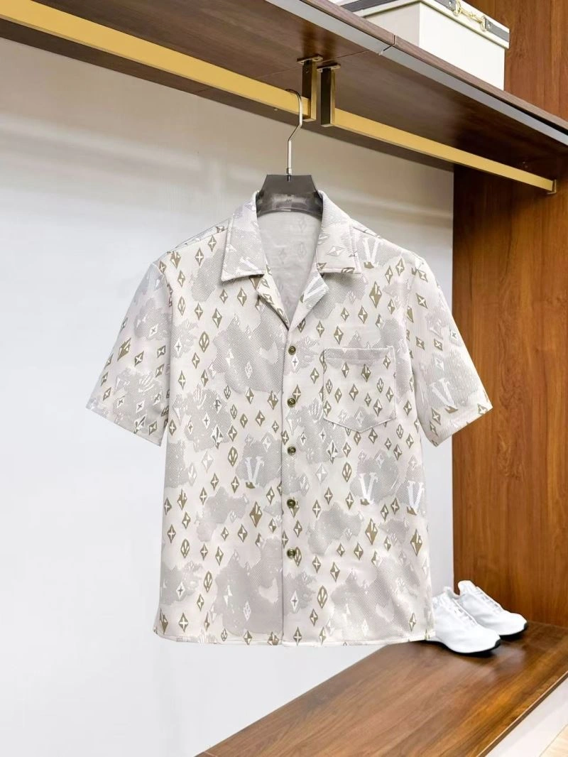 MoistureWicking Louis Vuitton Short Suits 132022