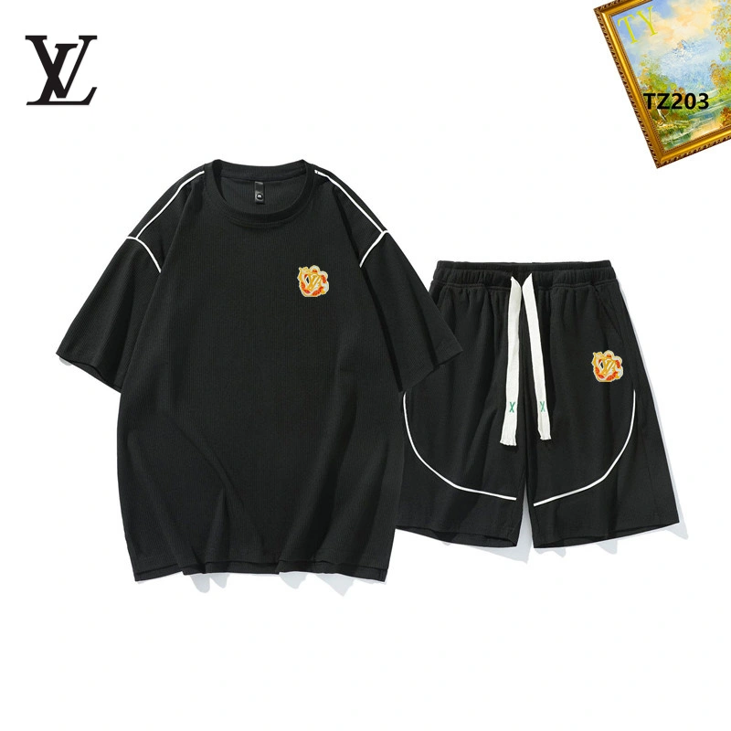 Fashionable Louis Vuitton Short Suits 132012
