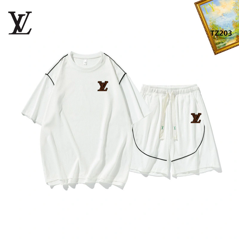 Bold Louis Vuitton Short Suits 132010