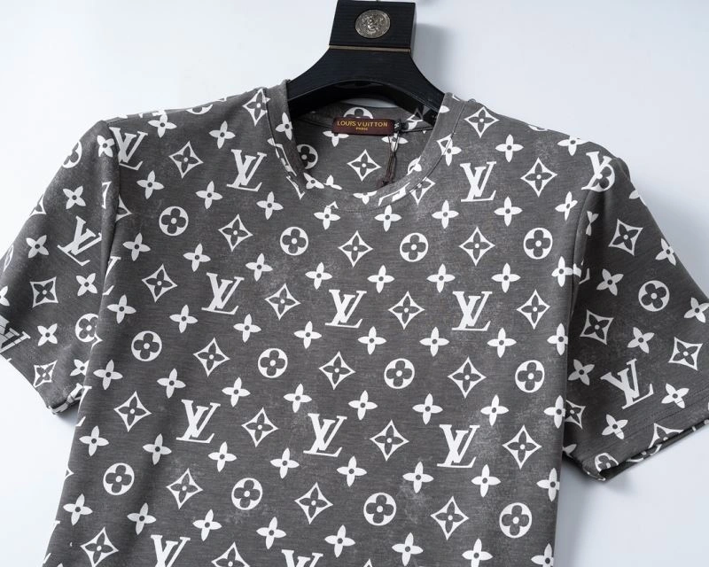 Louis Vuitton Short Suits SmoothTexture 138521